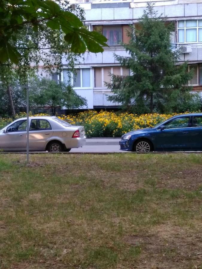 Квартира Рядом С Метро Charkiv Esterno foto
